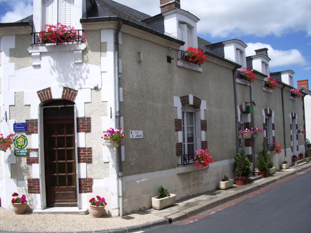 Les Glycines Bed & Breakfast Plaimpied-Givaudins Bagian luar foto