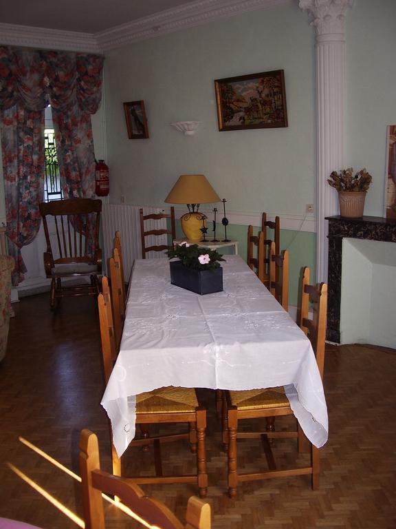 Les Glycines Bed & Breakfast Plaimpied-Givaudins Bagian luar foto